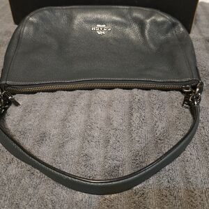 COACH CHELSEA IVY/DARK GUNMETAL PEBBLED LEATHER SHOULDER BAG #F56819 EUC